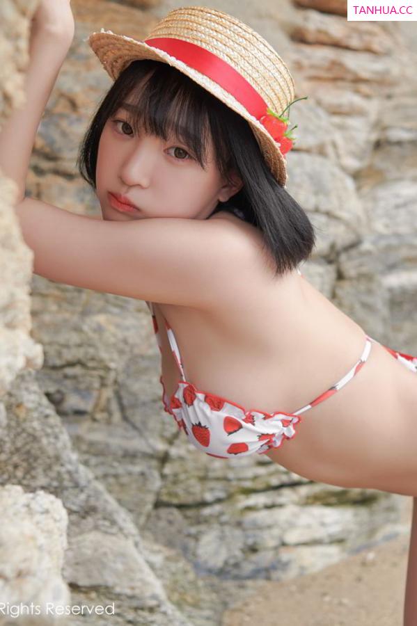 강인경 姜仁卿 [XIUREN]高清写真图 2019.08.12 模特_卿卿第11张图片